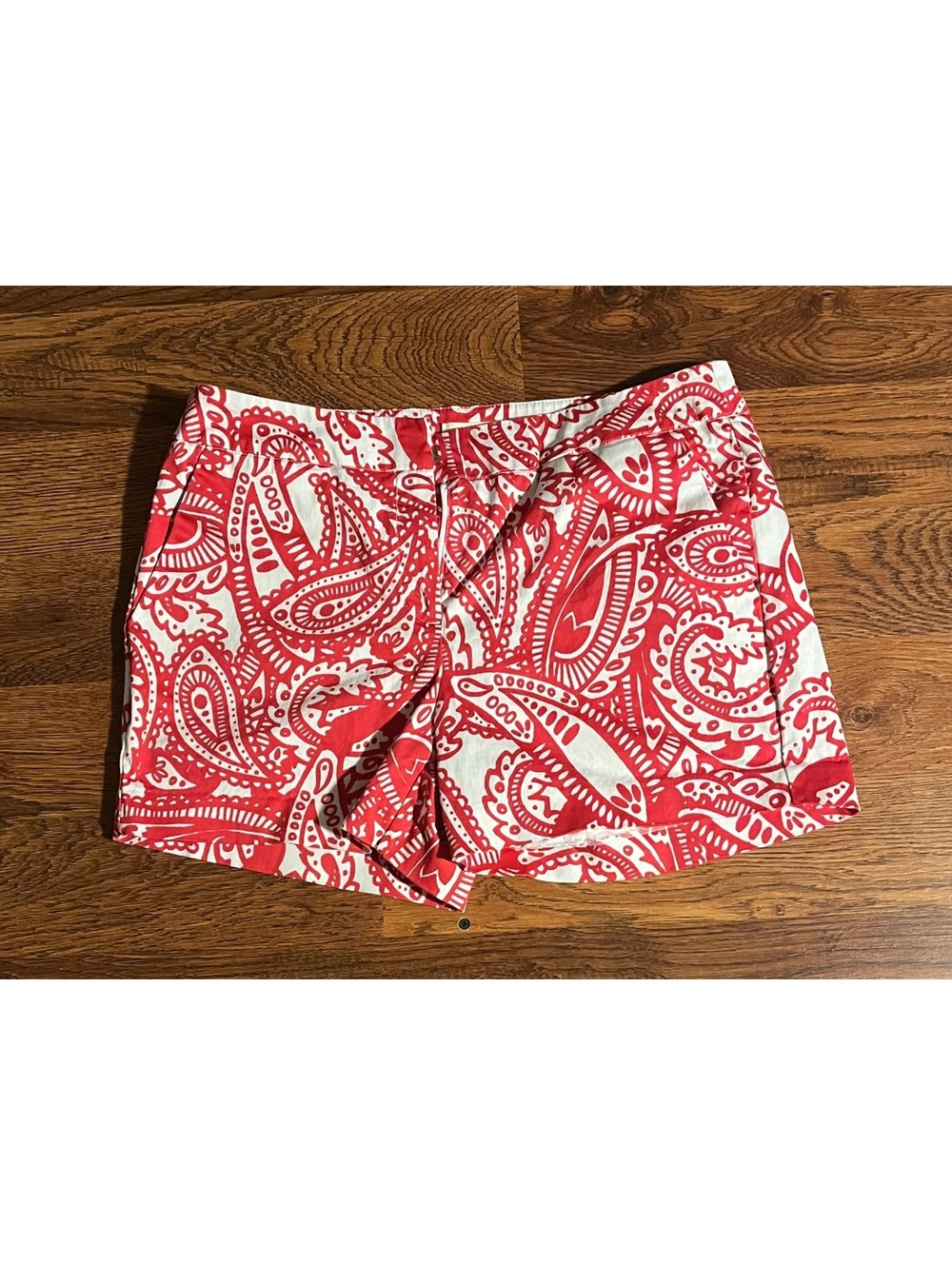 Kenji Red and White Paisley Print Shorts US 8